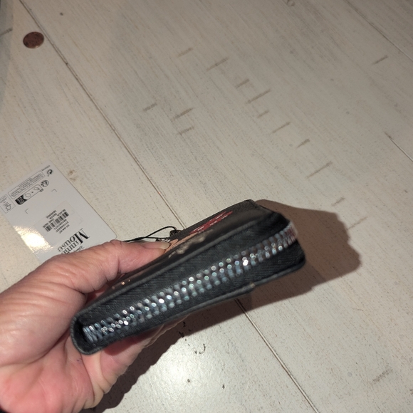 NWT Minnie Mouse small wallet - Picture 14 of 14